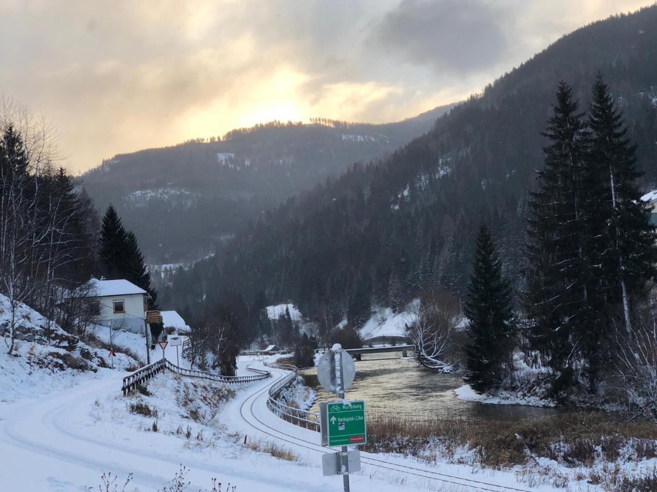 Riverside Ski Apartment Ramingstein المظهر الخارجي الصورة