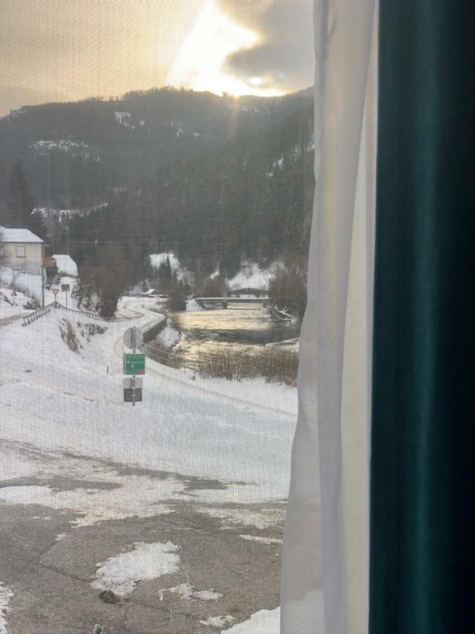 Riverside Ski Apartment Ramingstein المظهر الخارجي الصورة